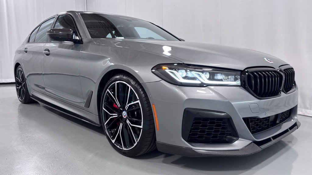 Used 2023 BMW M550i xDrive w/ Dynamic Handling Package AWD/4WD image 5