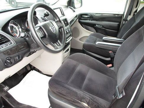 Used 2014 RAM C/V Tradesman FWD image 7