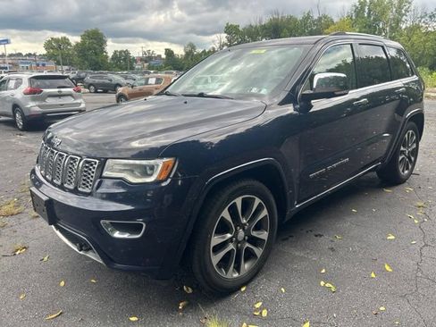 Used 2018 Jeep Grand Cherokee Overland AWD/4WD image 8