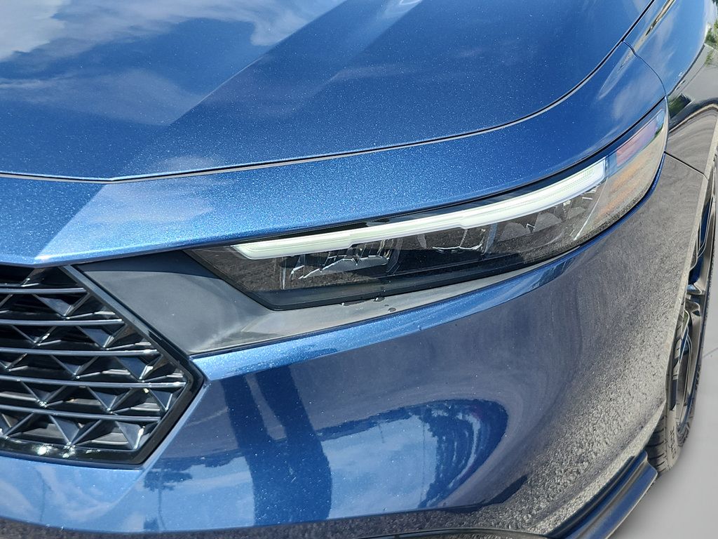 Used 2025 Honda Accord SE image 14