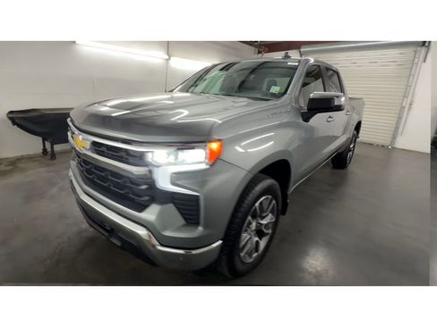 Used 2026 Chevrolet Silverado 1500 LT w/ Protection Package RWD image 4