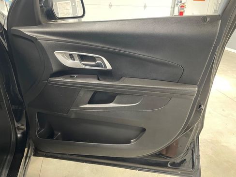 Used 2017 Chevrolet Equinox LT w/ Convenience Package FWD image 25