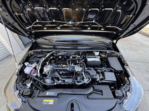 Used 2025 Toyota Corolla LE FWD image 32