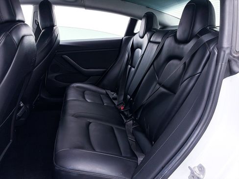 Used 2021 Tesla Model 3 Standard Range Plus image 31