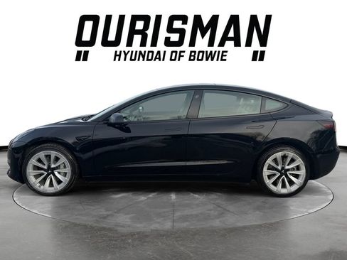 Used 2023 Tesla Model 3 Standard Range image 3