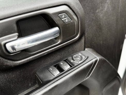 Used 2023 Chevrolet Silverado 2500 Custom w/ Custom Value Package image 14