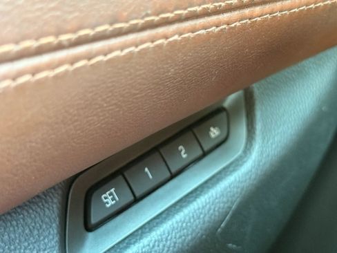 Used 2016 Cadillac Escalade ESV Premium AWD/4WD image 35