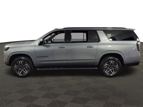 Used 2026 Chevrolet Suburban Z71 w/ Comfort Package image 5