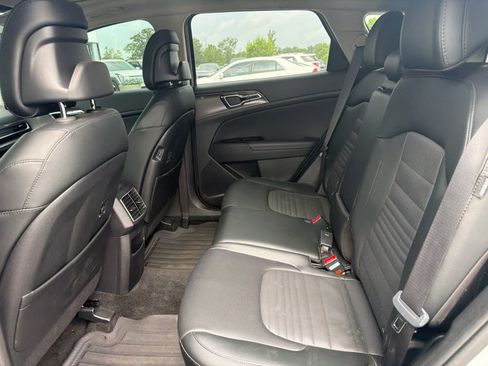 Used 2025 Kia Sportage SX FWD image 12