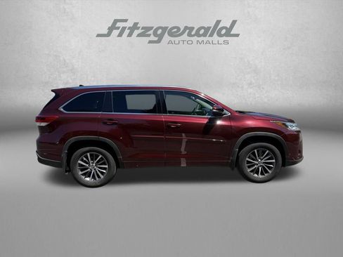 Used 2018 Toyota Highlander XLE w/ Protection Package #3 AWD/4WD image 8
