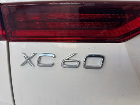 New 2026 Volvo XC60 T8 Ultra w/ Protection Package Premier AWD/4WD image 9