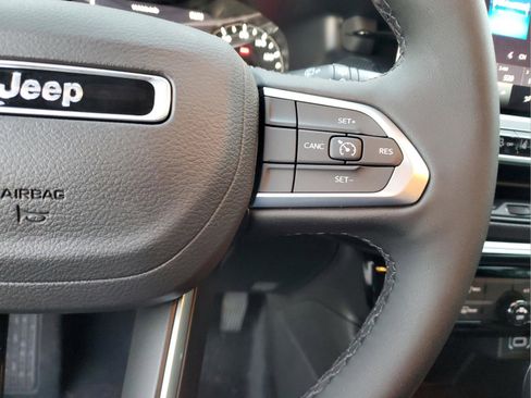 New 2026 Jeep Compass Latitude AWD/4WD image 25