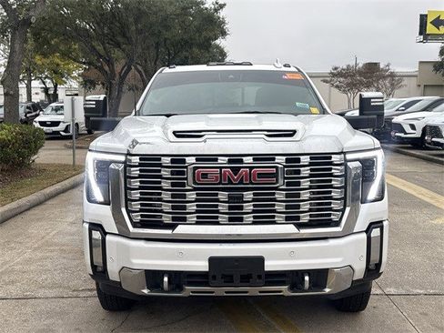 Used 2025 GMC Sierra 3500 Denali image 15