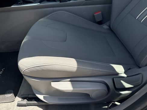 Used 2024 Hyundai Elantra SEL FWD image 22