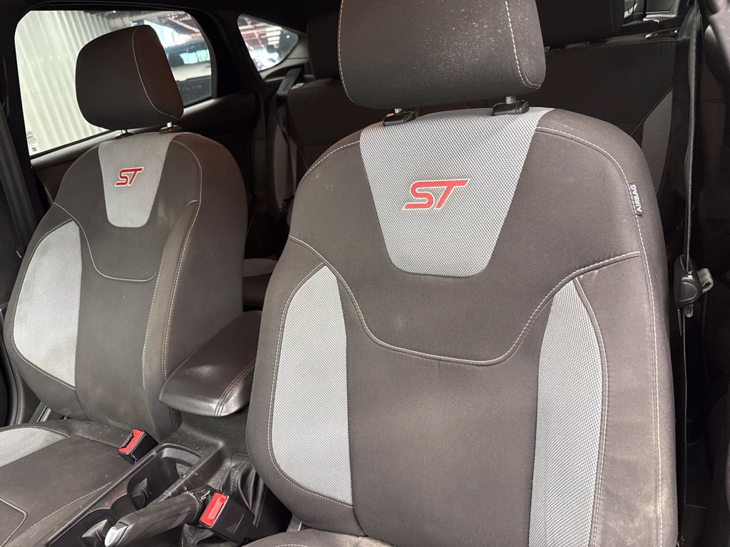 Used 2016 Ford Focus ST FWD image 16