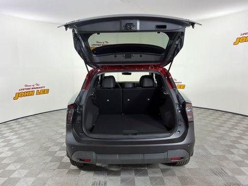 New 2026 Nissan Kicks SR w/ Interior Electronics Package FWD image 5