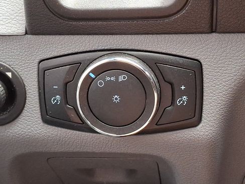 Used 2018 Ford Transit 150 XL RWD image 21