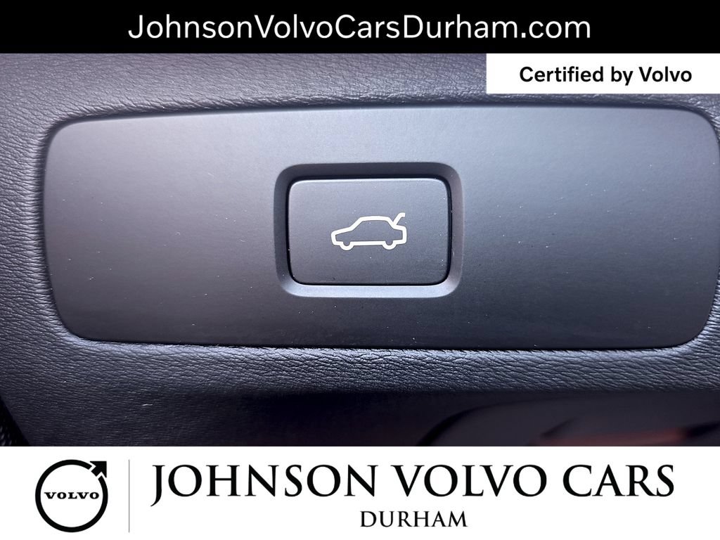 Used 2025 Volvo XC90 B6 Plus AWD/4WD image 37