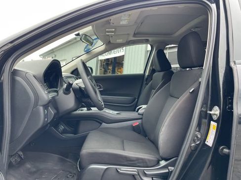 Used 2018 Honda HR-V EX image 10