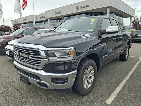 Used 2019 RAM 1500 Laramie AWD/4WD image 2