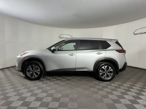 Certified 2023 Nissan Rogue SV image 5
