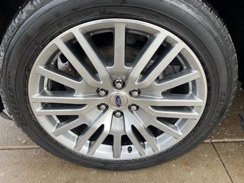 Used 2024 Ford Expedition Max Limited image 9