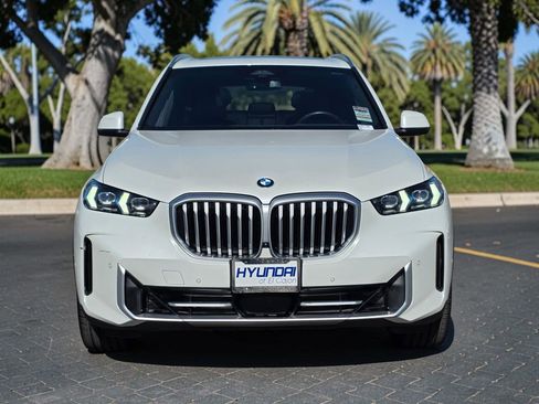Used 2024 BMW X5 sDrive40i w/ Premium Package RWD image 3