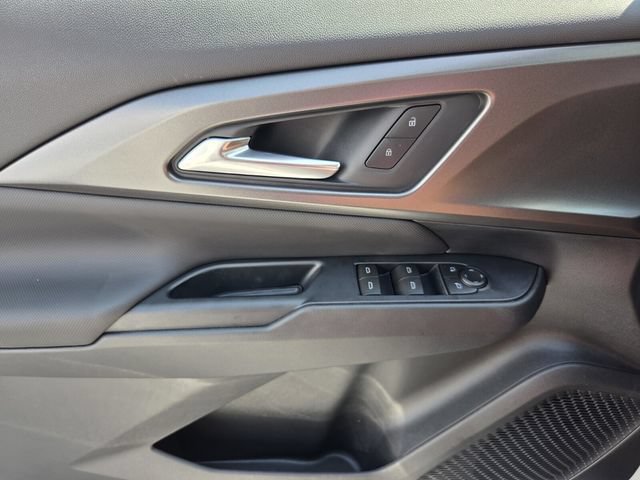 New 2026 Chevrolet Equinox EV LT FWD image 12