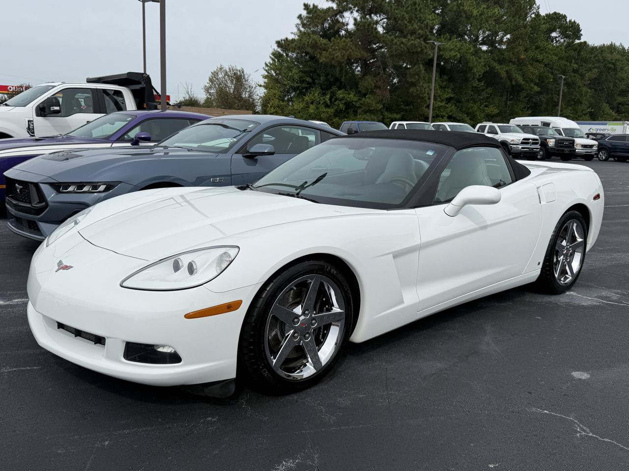 Used 2006 Chevrolet Corvette Convertible w/ Preferred Equipment Group RWD image 25