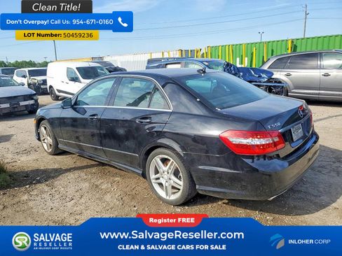 Used 2011 Mercedes-Benz E 550 4MATIC Sedan image 3