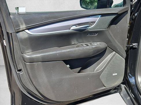 Used 2018 Cadillac XT5 Premium Luxury FWD image 11