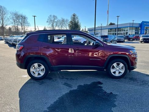 Used 2022 Jeep Compass Latitude w/ Sun and Sound Group image 5