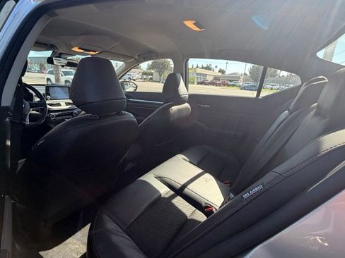 Used 2024 Nissan Altima 2.5 SR FWD image 7