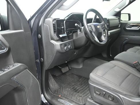 Used 2023 Chevrolet Silverado 1500 LT w/ Protection Package RWD image 10