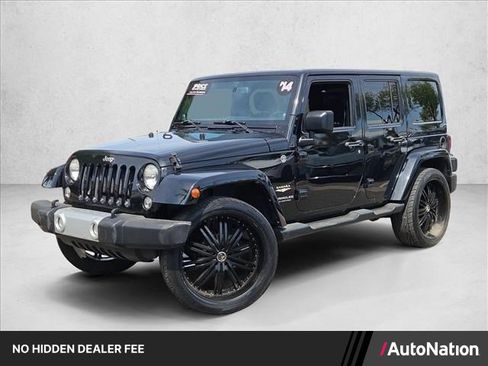 Used 2014 Jeep Wrangler Unlimited Sahara w/ Connectivity Group AWD/4WD image 1
