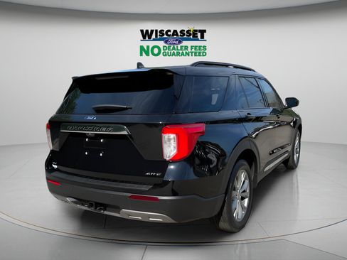 Used 2023 Ford Explorer XLT w/ Equipment Group 202A AWD/4WD image 32