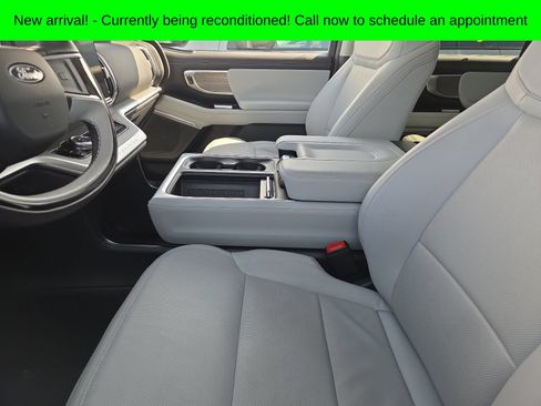 Used 2025 Ford Expedition Platinum w/ Driver's Package AWD/4WD image 14
