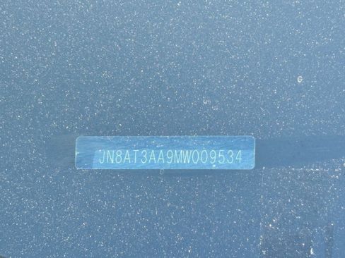 Used 2021 Nissan Rogue S FWD image 30