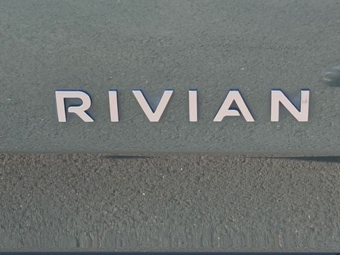 Used 2024 Rivian R1T Adventure AWD/4WD image 35