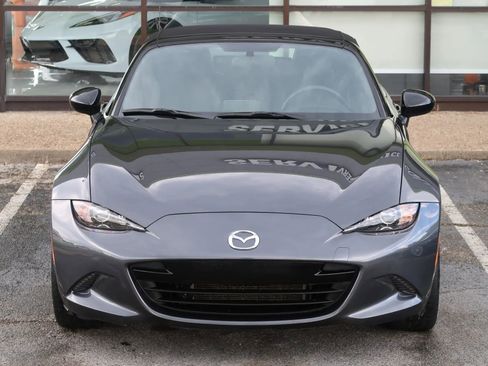 Used 2017 MAZDA MX-5 Miata Club image 4