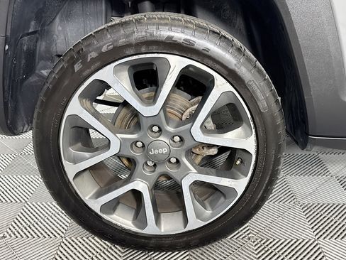 Used 2022 Jeep Renegade Limited w/ Sun, Sound & Wheels Group image 32