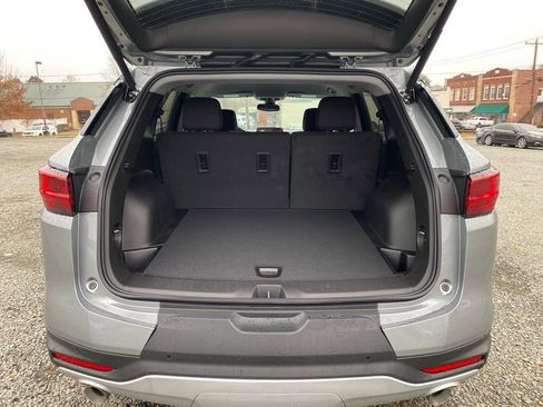 New 2026 Chevrolet Blazer LT w/ Convenience Package FWD image 17