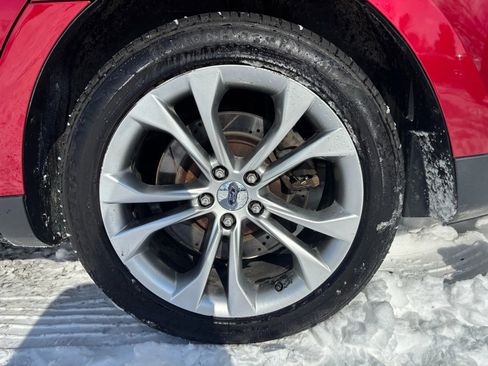 Used 2013 Ford Taurus SHO image 2