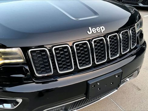 Used 2017 Jeep Grand Cherokee Limited w/ Luxury Group II RWD image 33
