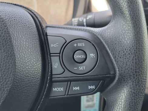 Used 2021 Toyota Corolla LE FWD image 20