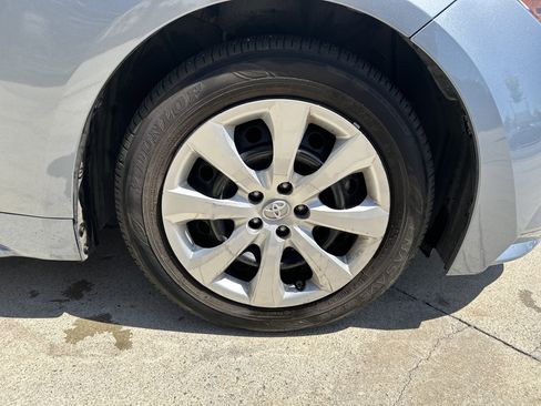 Used 2023 Toyota Corolla LE FWD image 33