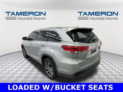 Used 2018 Toyota Highlander XLE image 3