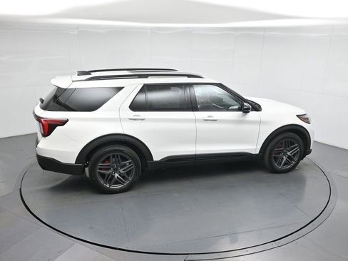 New 2026 Ford Explorer ST image 39