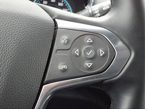 Used 2023 Chevrolet Traverse LT image 27