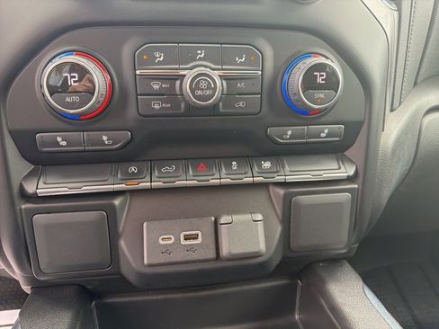 Used 2022 Chevrolet Silverado 1500 RST AWD/4WD image 18